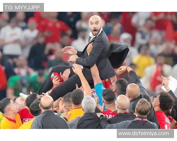 不为人知的足球明星背后的故事与成就揭秘 不为人知的足球明星背后的故事与成就揭秘