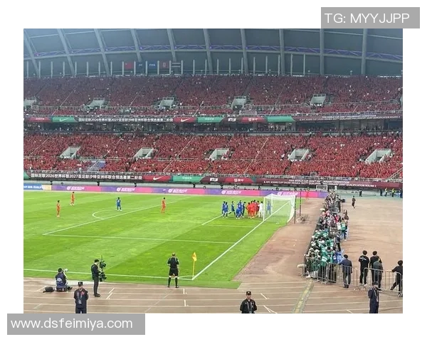 高清足球明星红包图片分享让你感受足球魅力与节日喜庆的完美结合